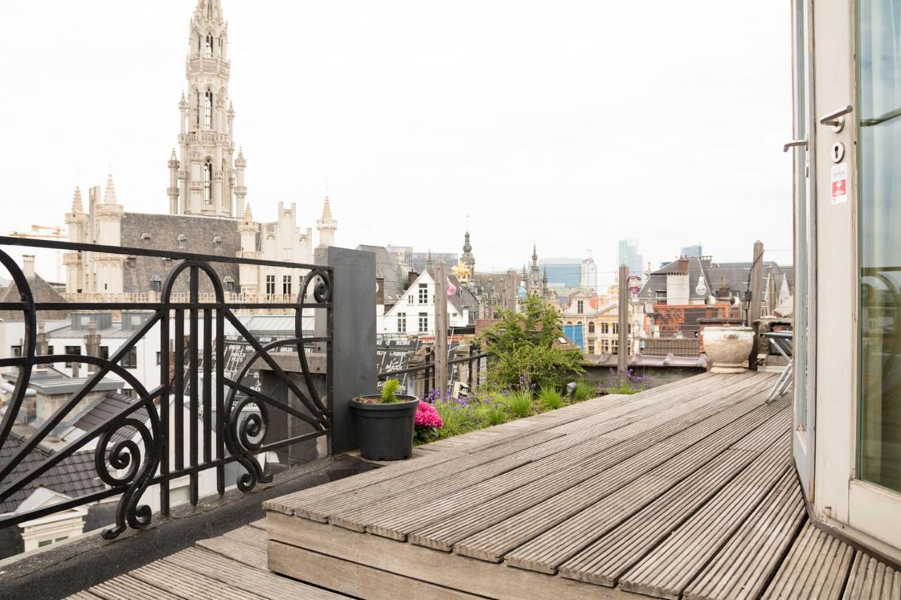 Duplex dernier étage avec terasse à deux pas de la grand place Bruxelas Exterior foto